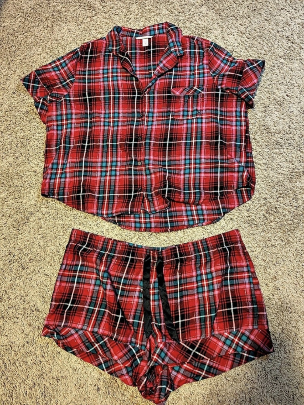 Victoria's Secret Plaid Pajama Set in Red & Black XXL Like New